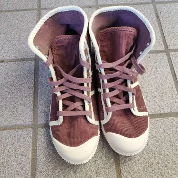 KEEN 코듀로이 하이컷 스니커즈 24.5cm