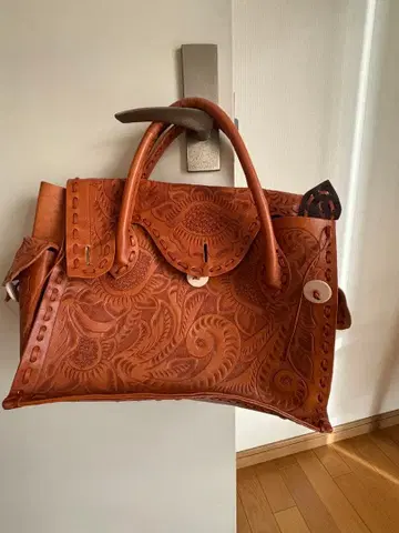 그레이스 콘티넨탈 카빙백