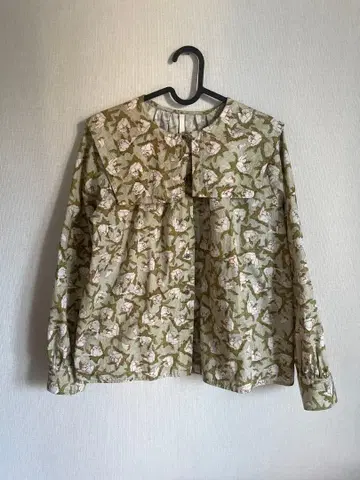 fig london 꽃무늬 긴팔 블라우스