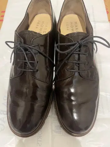 MARGARET HOWELL 다크 브라운 가죽 신발