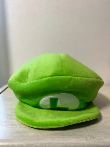 루이지의 그린 컬러 캡