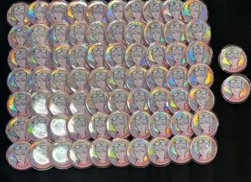 니지산지 쿠츠하 뉴 레트로 캔뱃지