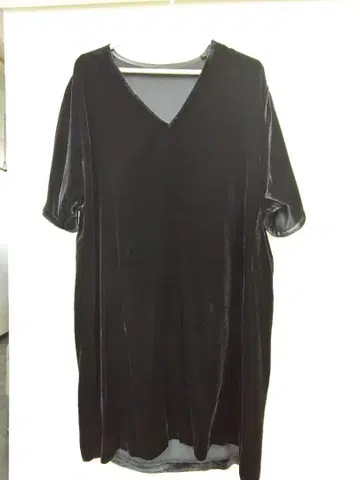 블랙 V넥 벨 슬리브 튜닉 00 사이즈