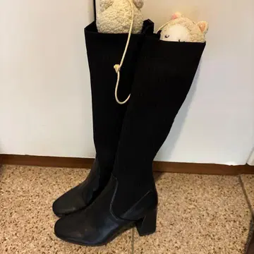 ZARA 니하이 부츠 블랙