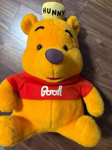 디즈니랜드 곰돌이 푸 봉제 인형