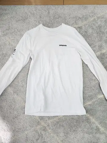 patagonia 화이트 남성용 긴팔 T셔츠 XS 사이즈