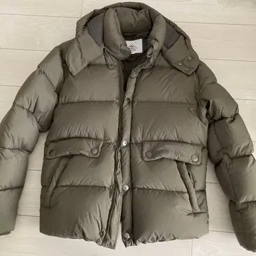 PYRENEX 다운 자켓 L 사이즈