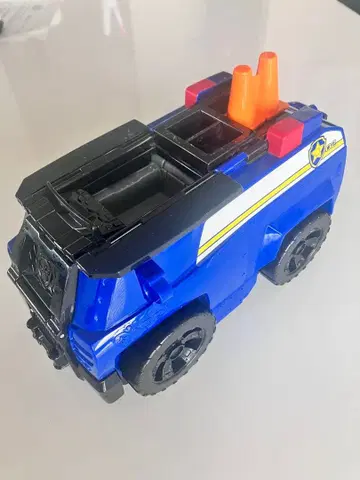 퍼피 구조대 차량과 피규어 세트