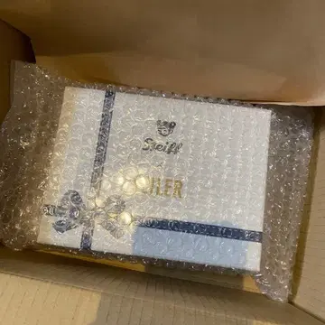 슈타이프 페이러 테디베어 디자인의 손수건과 키링 세트