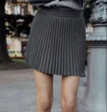 ZARA 플리츠 미니 스코트