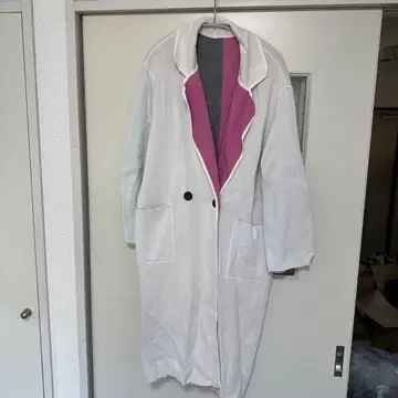 화이트/핑크 롱 코트