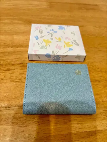 황궁 2단 접이식 지갑 스카이블루(라이트 블루) 미사용 새상품 박스 포함