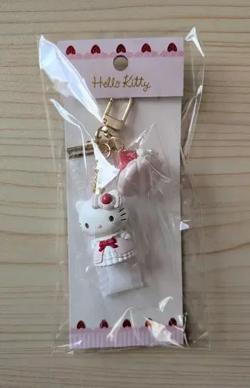 산리오 딸기 휘핑 케이크 시리즈 키링 헬로키티