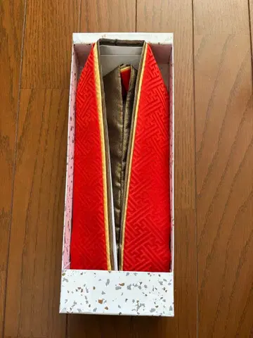 빨간색, 금색, 옐로우 컬러 삼색 레이어트 카라 일본 정통의상 소품