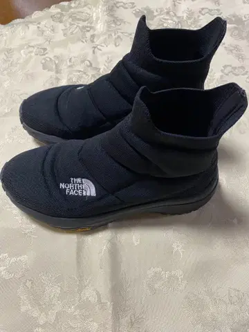 THE NORTH FACE 블랙 슬립온 부츠