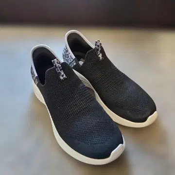 스케쳐스 슬립인즈