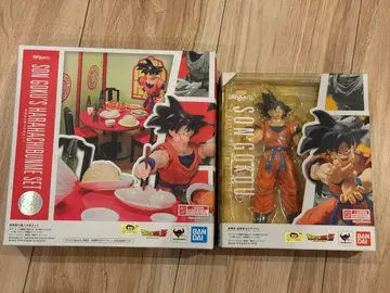 드래곤볼 S.H.Figuarts 손오공의 복팔분목과 피규어 세트