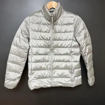 유니클로 UNIQLO ULTRA LIGHT DOWN 다운 자켓 L