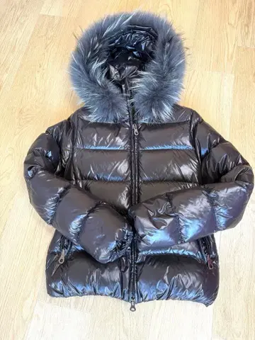 [ 새상품급 ] DUVETICA 다운 블랙 38