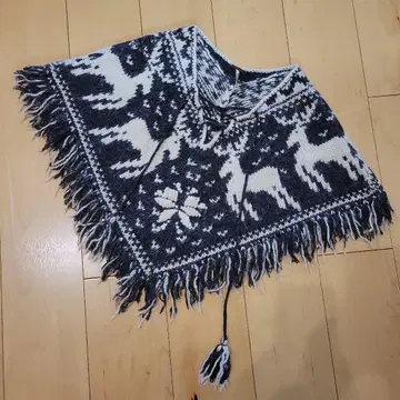 Free People 그레이와 화이트 사슴 패턴 니트 판초 XS