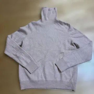 유니클로 캐시미어 100% 터틀넥