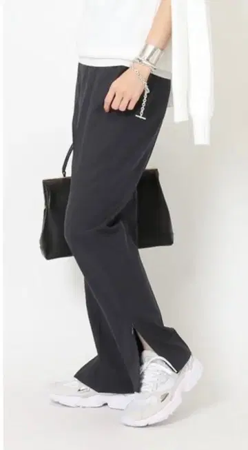 두지엠 클라세 (EVERYDAY I LIKE) 밑단 지퍼 풀온 팬츠