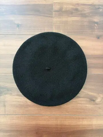 ANATOMICA 블랙 베레모 Basque Pure Laine