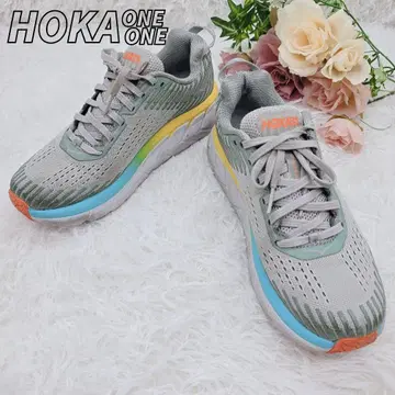 컨디션 최상 HOKA ONE ONE 클리프톤 5 러닝화 24cm