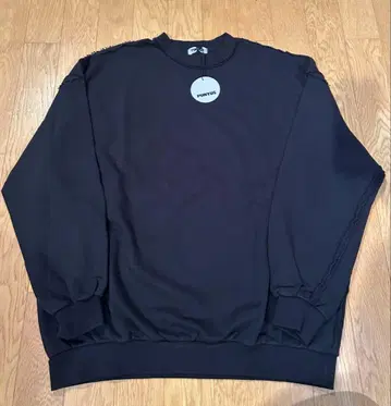 PUNYUS 맨투맨 블랙