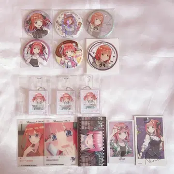 5등분의 신부 나카노 니노 캔뱃지 키링 카드 굿즈 묶음 판매
