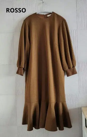 어반리서치 로쏘 밑단 프릴 원피스