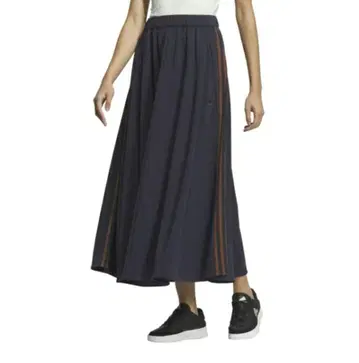 adidas 네이비 플레어 스커트