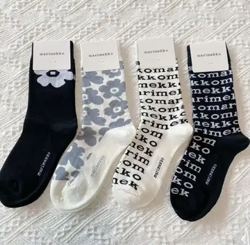 새상품 마리메꼬 양말 4켤레
