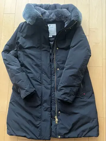 유나이티드 애로우즈 별주 울리치 maple 다운 코트 블랙