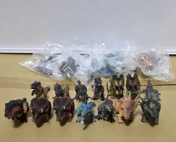 생물대도감 레프티 공룡 티라노사우루스 트리케라톱스