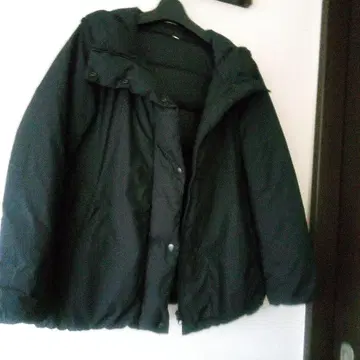 무인 후드 부착 블랙 다운 자켓 M