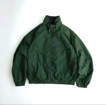 다크 그린 나일론 자켓