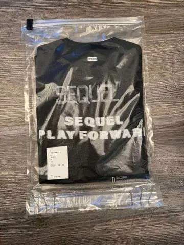 SEQUEL PLAY FORWARD 블랙 T셔츠