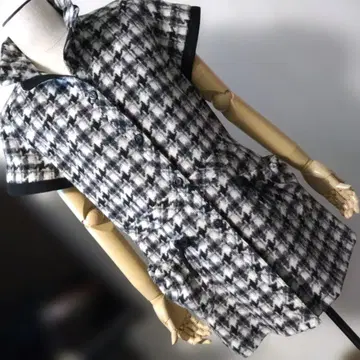 [ 미사용 새상품 ] 체크 무늬 울 혼방 베스트 L