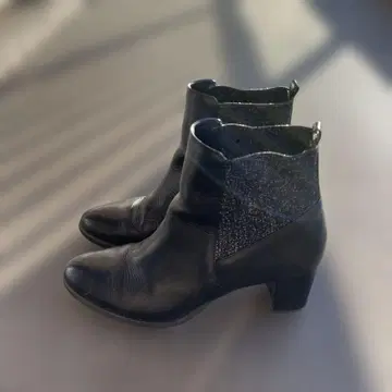 다이애나 DIANA 블랙 라메 부츠