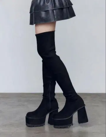 EMODA 스퀘어 핏 롱 부츠 블랙 L