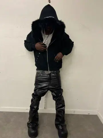 가죽 팬츠 블랙 슬림핏 합성 피혁 팬츠 29