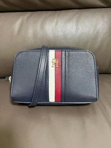 타미힐피거 숄더백 트리콜로르 주름 가죽