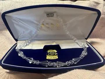 영아당 수정 목걸이