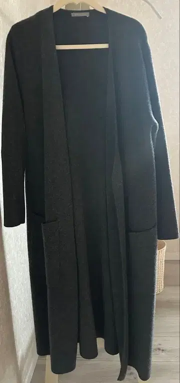 띠어리 럭스 theory luxe 코디건