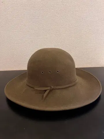 대세일! HELEN KALINSKY 올리브 그린 햇