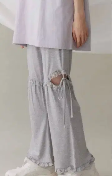 merry jenny 레이스 컷 프릴 리브 팬츠