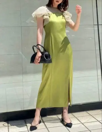 [ 새상품급 ] FRAY I.D 프릴 슬리브 콤비 드레스