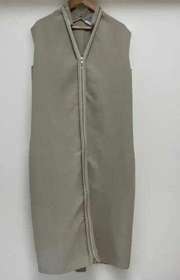 슬리브리스 롱 원피스 베이지