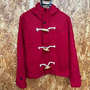 빨간색 더플 코트 후드 부착